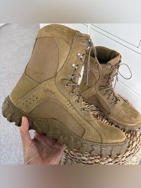 NWOT Rocky S2V USMC Tactical boots